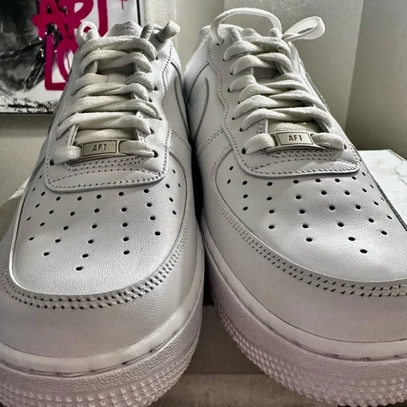 Nike Air Force 1 ’07, white, 9.5 men’s, NWT - Picture 3 of 8